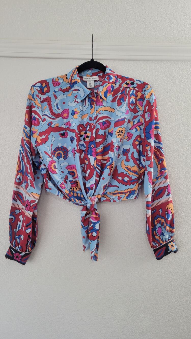 Cupcakes and Cashmere XS Floral Tie Front Button Down Blouse Multicolor